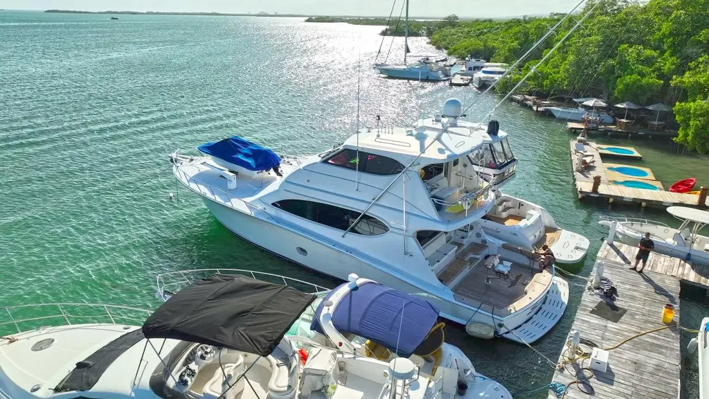 2007 Hatteras 68 Convertible Yacht For Sale in Morrocoy 2007 Hatteras 68 Convertible Yacht For Sale in Morrocoy