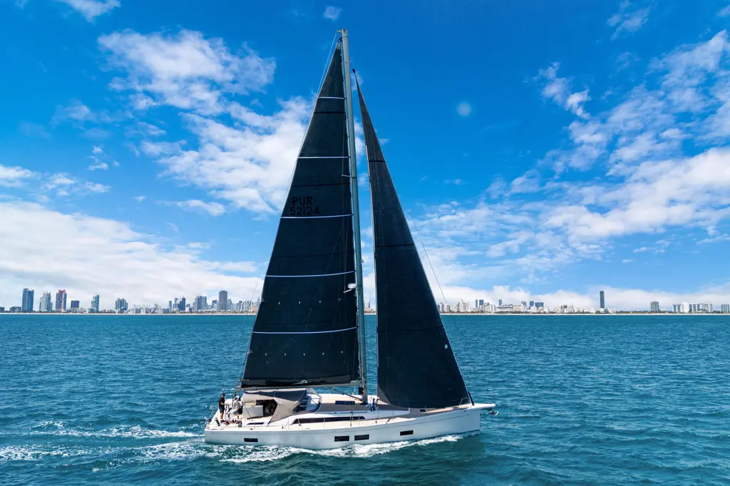 Estela 2017 Grand Soleil 52 LC Yacht For Sale in Saint George 