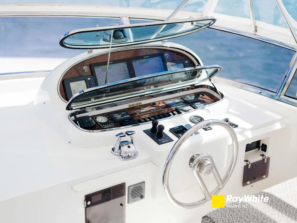 M/Y Ali 2006 Horizon E76 76 Yacht For Sale in Auckland M/Y Ali 2006 Horizon E76 76 Yacht For Sale in Auckland