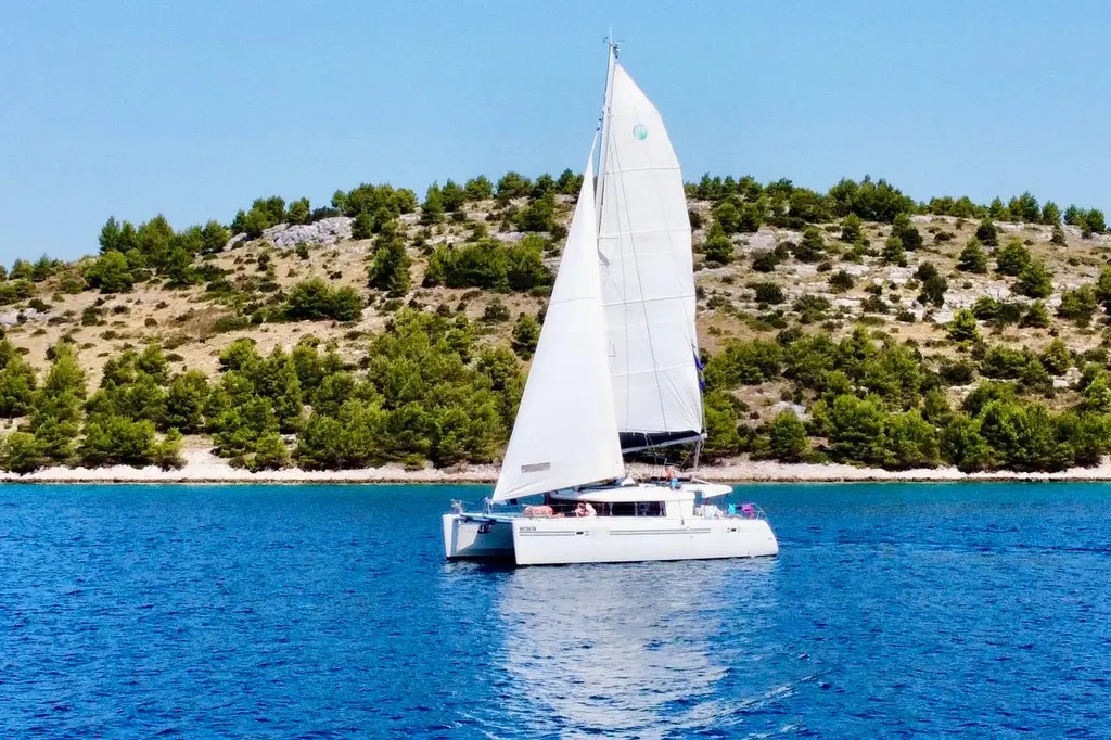 Bagira 2017 Lagoon 450 F Yacht For Sale in Sibenik Bagira 2017 Lagoon 450 F Yacht For Sale in Sibenik