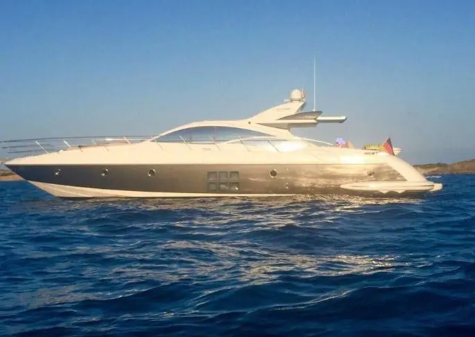 2005 Azimut 68S Yacht For Sale in Mallorca 2005 Azimut 68S Yacht For Sale in Mallorca