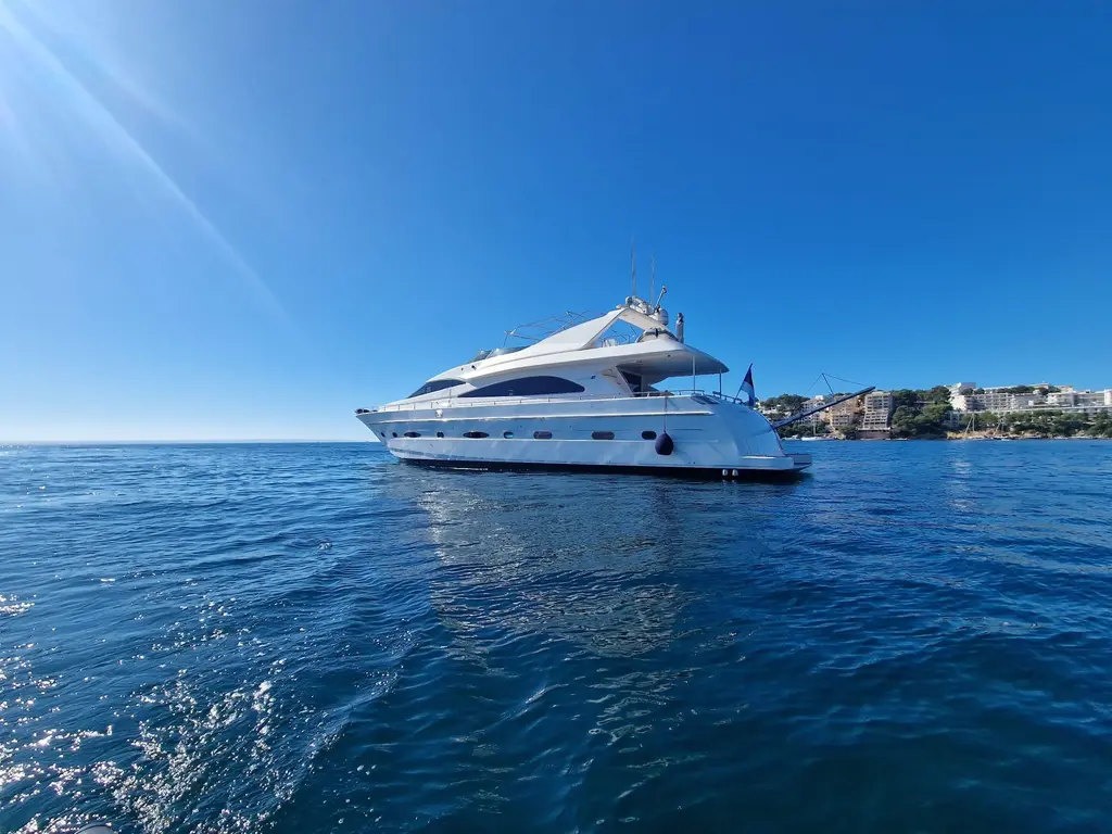 2000 Astondoa 82 GLX Yacht For Sale in Palma de Mallorca 2000 Astondoa 82 GLX Yacht For Sale in Palma de Mallorca