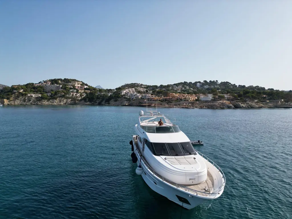2000 Astondoa 82 GLX Yacht For Sale in Palma de Mallorca 2000 Astondoa 82 GLX Yacht For Sale in Palma de Mallorca