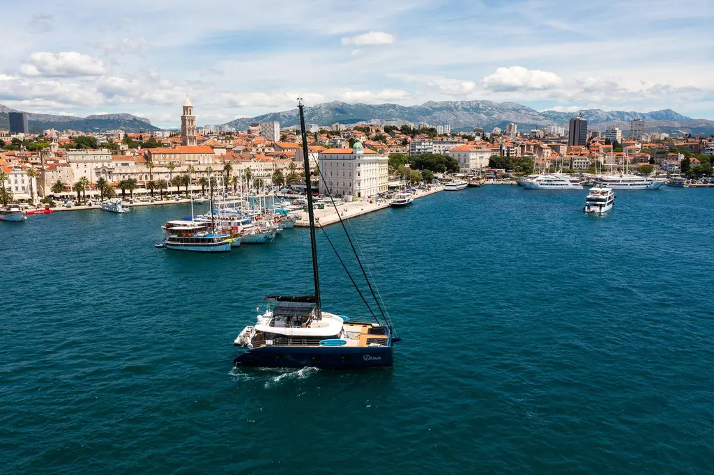 2022 sunreef yachts 60 dessus split for sale
