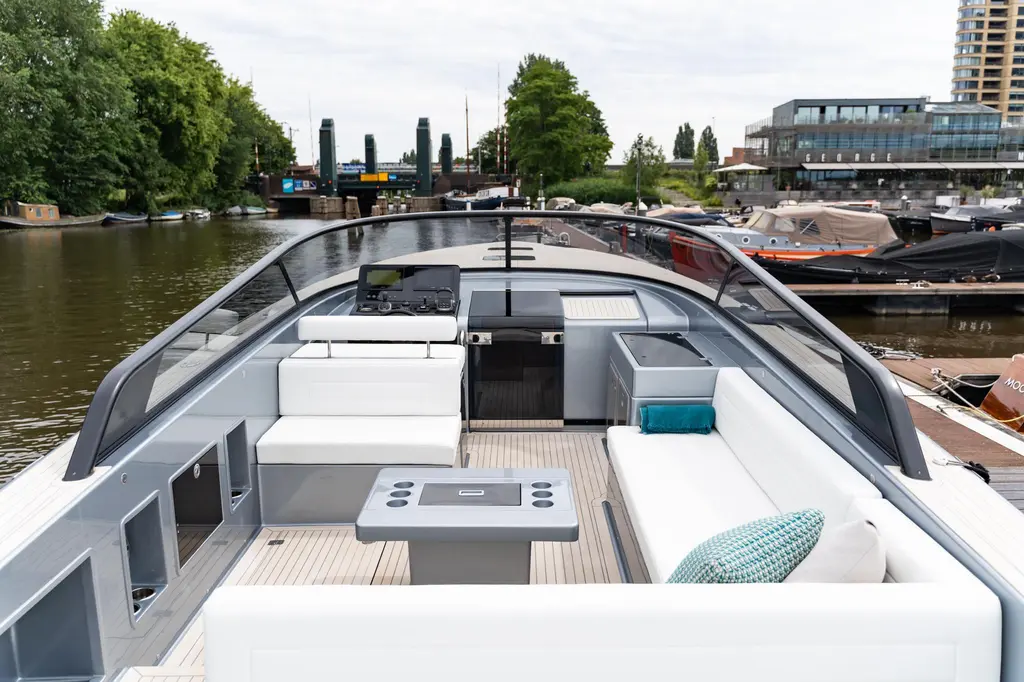 2024 VanDutch 40 Yacht For Sale in Sassenheim 2024 VanDutch 40 Yacht For Sale in Sassenheim