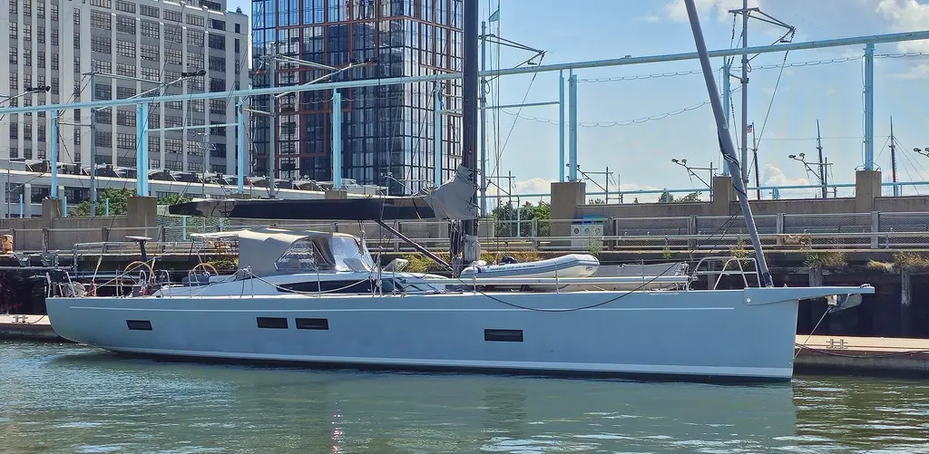 One Shot of Cowes 2010 66 Yacht For Sale in Barcelona ES-B One Shot of Cowes 2010 66 Yacht For Sale in Barcelona ES-B