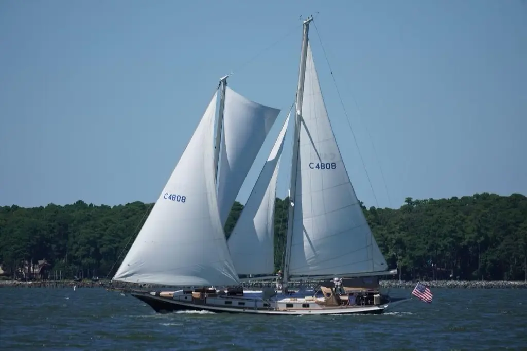 LIGHT REIGN 2000 Cherubini Schooner Yacht For Sale in Oxford MD LIGHT REIGN 2000 Cherubini Schooner Yacht For Sale in Oxford MD