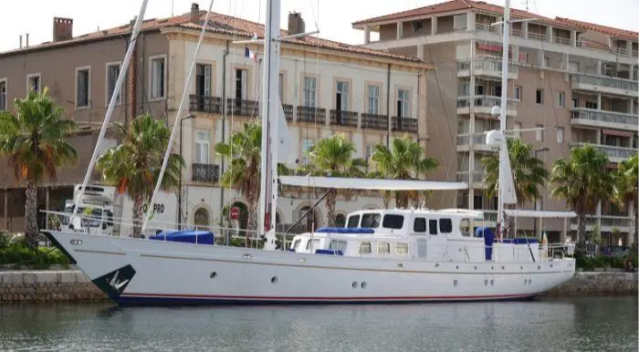 TELSTAR VI 1968 C & L Cantiere Craglietto Yacht For Sale in SETE 34 TELSTAR VI 1968 C & L Cantiere Craglietto Yacht For Sale in SETE 34