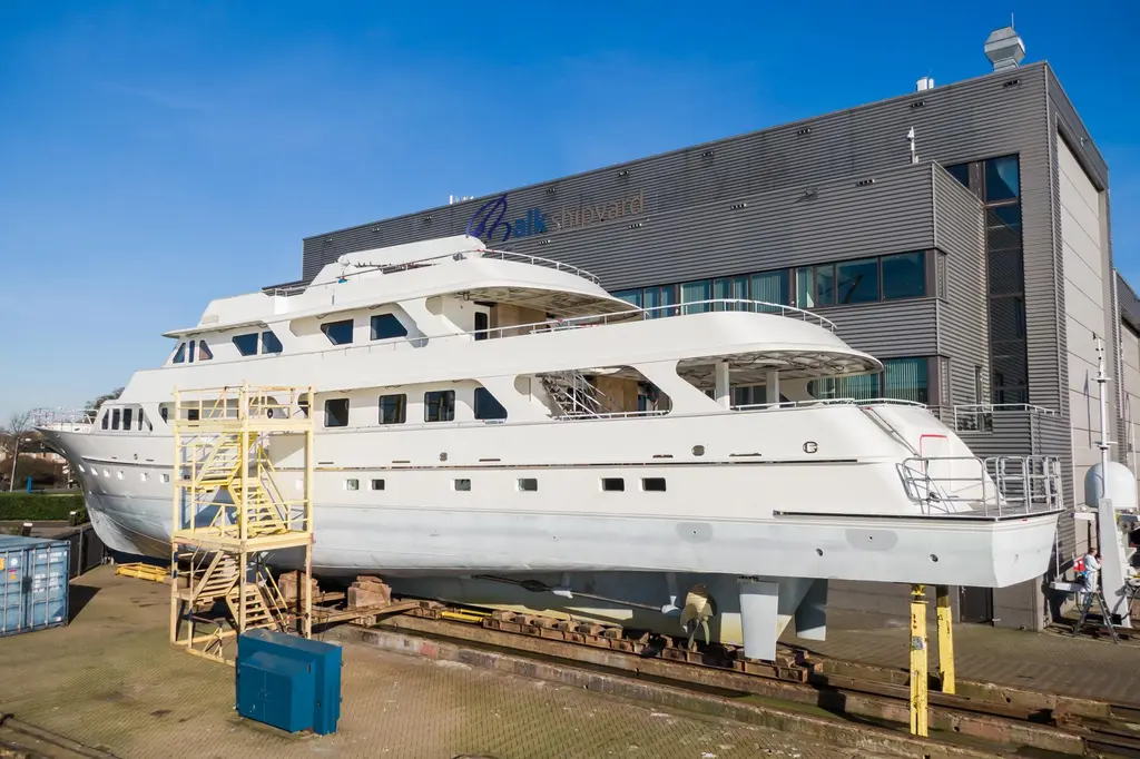 Valeria 1975 Feadship Motoryacht Yacht For Sale in Balk Valeria 1975 Feadship Motoryacht Yacht For Sale in Balk
