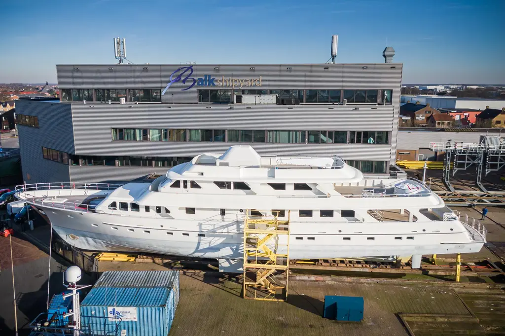 Valeria 1975 Feadship Motoryacht Yacht For Sale in Balk Valeria 1975 Feadship Motoryacht Yacht For Sale in Balk