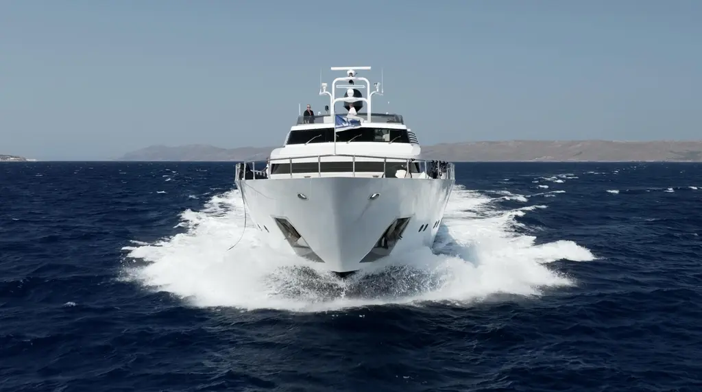 M/Y Bellini 1988 Cantieri Di Pisa AKHIR 30 Yacht For Sale in Athens M/Y Bellini 1988 Cantieri Di Pisa AKHIR 30 Yacht For Sale in Athens