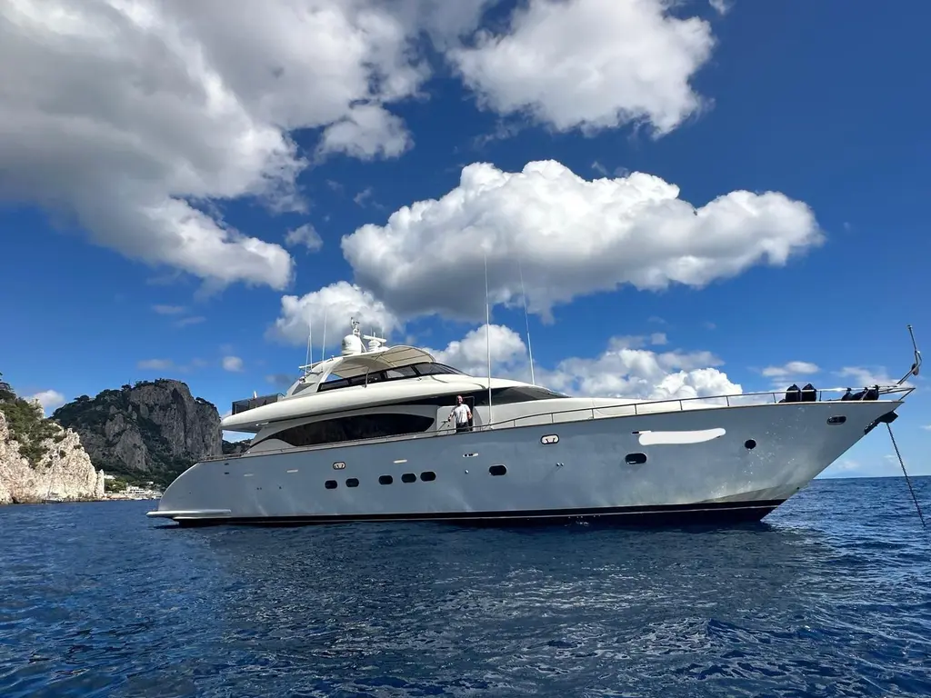 DUBAI 2003 Maiora 24 S Yacht For Sale in Napoli IT-NA DUBAI 2003 Maiora 24 S Yacht For Sale in Napoli IT-NA