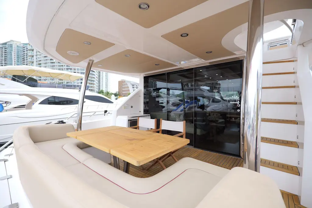 2013 Sunseeker Manhattan 73 Yacht For Sale in Sanya 2013 Sunseeker Manhattan 73 Yacht For Sale in Sanya