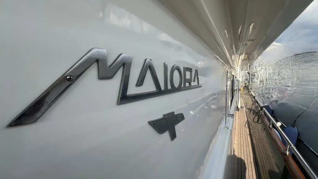 1703 1992 Maiora 28 Flybridge Yacht For Sale in Greece 1703 1992 Maiora 28 Flybridge Yacht For Sale in Greece