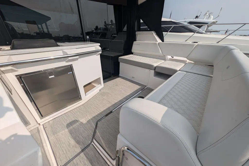 2020 Regal 38 Grande Coupe Yacht For Sale in Sturgeon Bay WI 2020 Regal 38 Grande Coupe Yacht For Sale in Sturgeon Bay WI