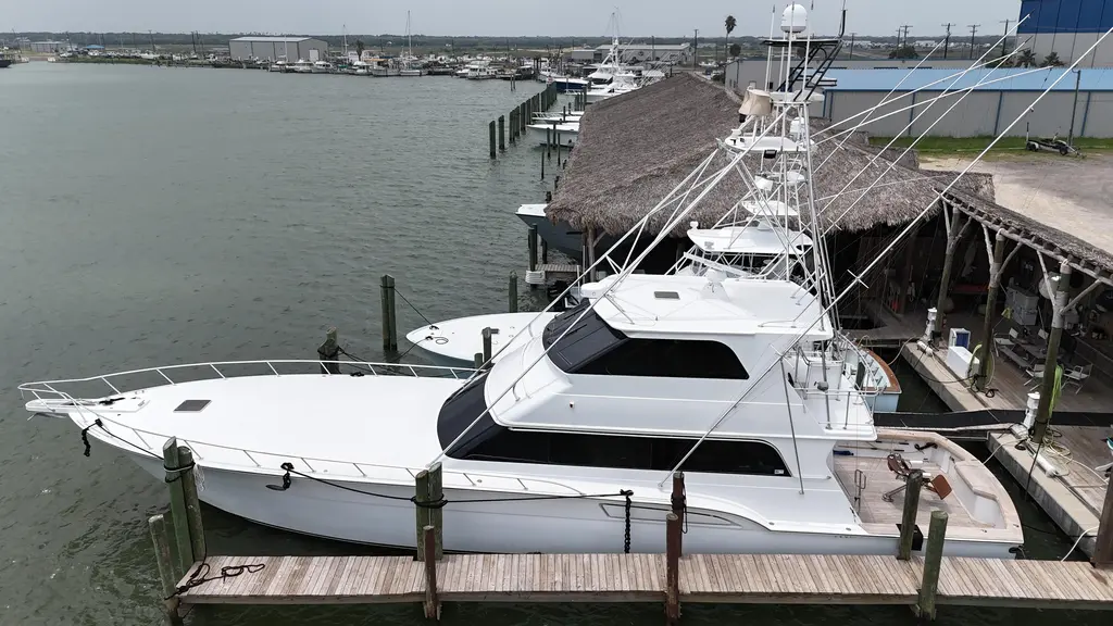 POCO MAS 1996 Donzi Custom Enclosed Flybridge Yacht For Sale in South Padre Island TX POCO MAS 1996 Donzi Custom Enclosed Flybridge Yacht For Sale in South Padre Island TX