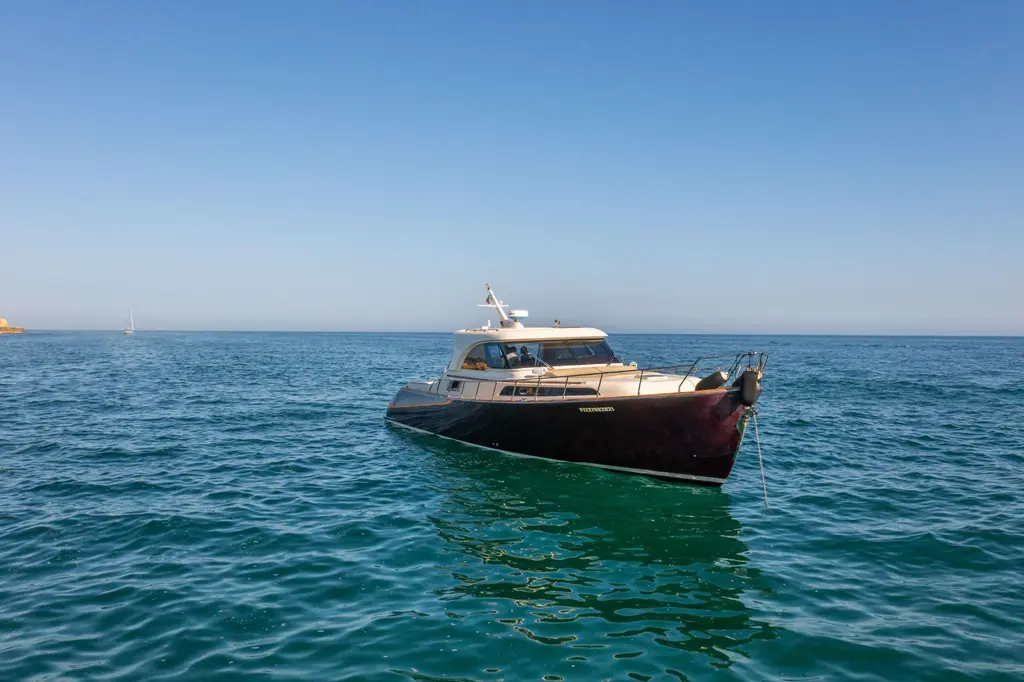 2006 Mochi Craft 51 Dolphin Yacht For Sale in Quarteira 2006 Mochi Craft 51 Dolphin Yacht For Sale in Quarteira