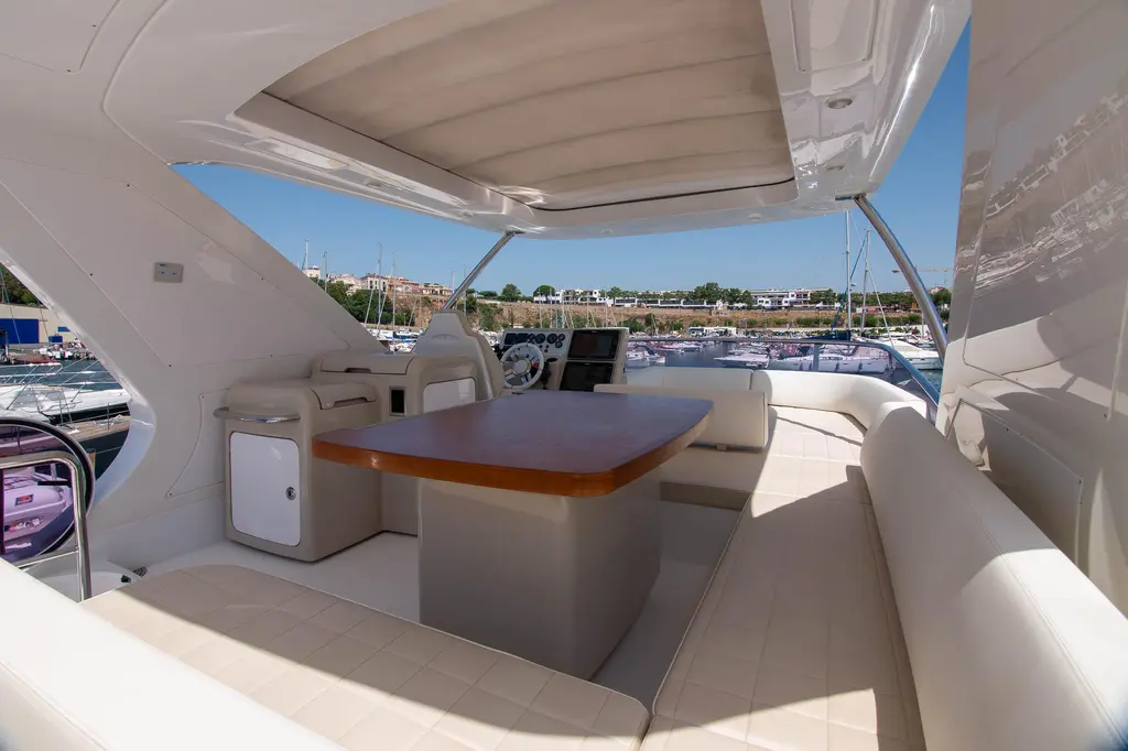 Elena 2013 Azimut 64 Yacht For Sale in Barcelona Elena 2013 Azimut 64 Yacht For Sale in Barcelona