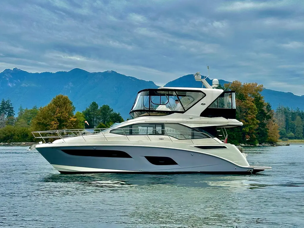 Just M 2018 Sea Ray Fly 460 Yacht For Sale in Vancouver BC Just M 2018 Sea Ray Fly 460 Yacht For Sale in Vancouver BC
