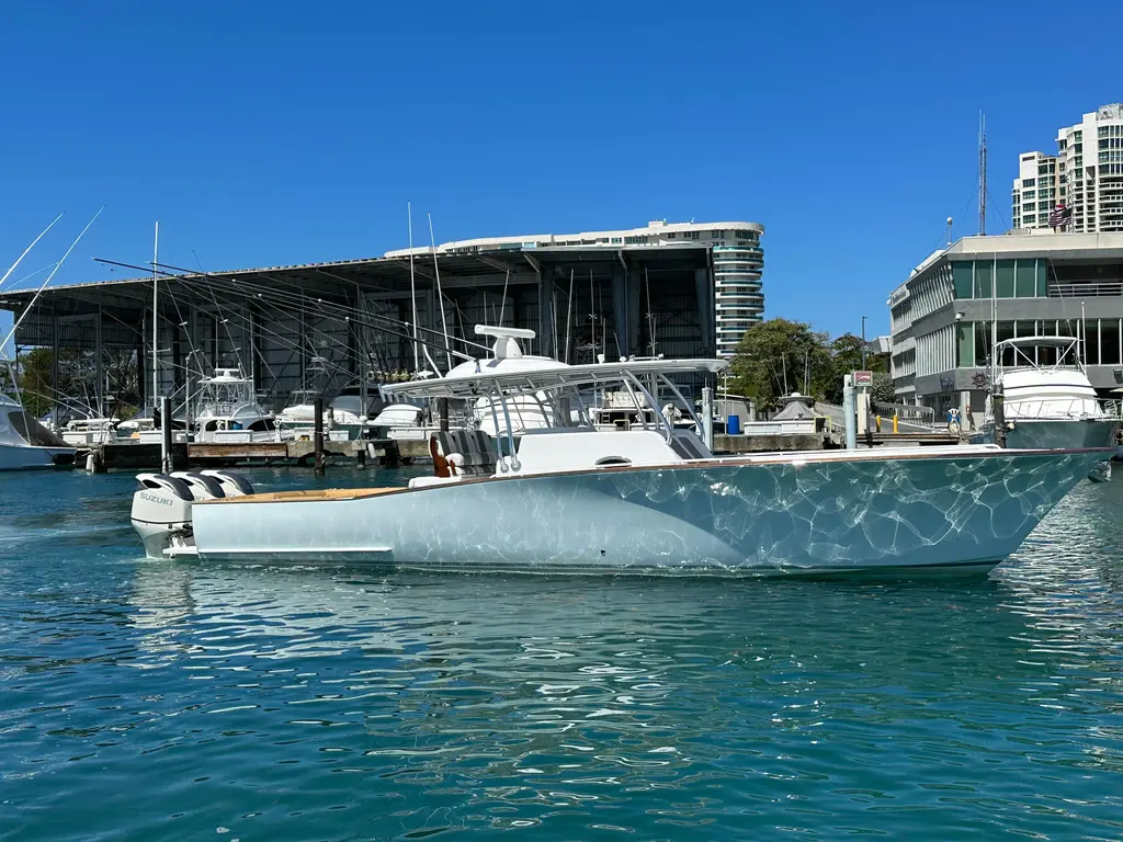 ONLY ONE 2022 Weaver Center Console Yacht For Sale in San Juan ONLY ONE 2022 Weaver Center Console Yacht For Sale in San Juan