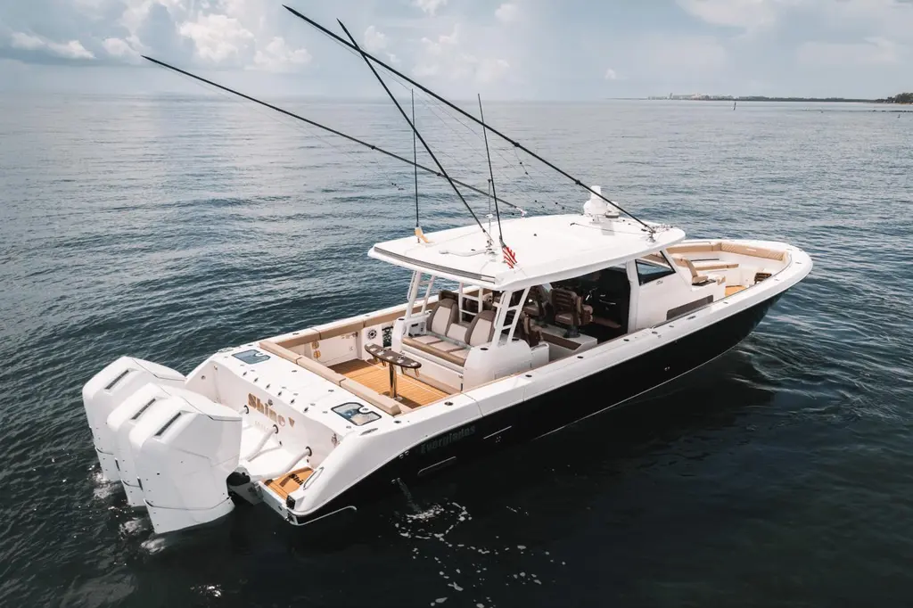 Shine V 2023 Everglades 455 Center Console Yacht For Sale in Miami Beach FL Shine V 2023 Everglades 455 Center Console Yacht For Sale in Miami Beach FL