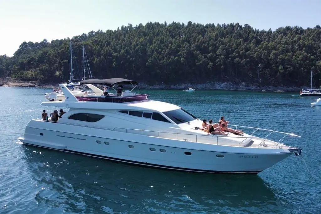 Kook 1997 Ferretti Yachts Craft 70 Yacht For Sale in Marbella ES-MA Kook 1997 Ferretti Yachts Craft 70 Yacht For Sale in Marbella ES-MA