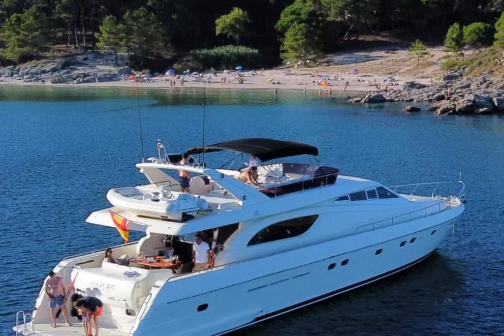 Kook 1997 Ferretti Yachts Craft 70 Yacht For Sale in Marbella ES-MA Kook 1997 Ferretti Yachts Craft 70 Yacht For Sale in Marbella ES-MA