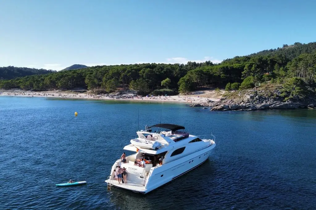 Kook 1997 Ferretti Yachts Craft 70 Yacht For Sale in Marbella ES-MA Kook 1997 Ferretti Yachts Craft 70 Yacht For Sale in Marbella ES-MA