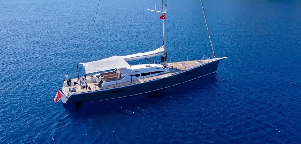 Touché 2010 Raised Pilot Saloon Yacht For Sale in Korčula Touché 2010 Raised Pilot Saloon Yacht For Sale in Korčula