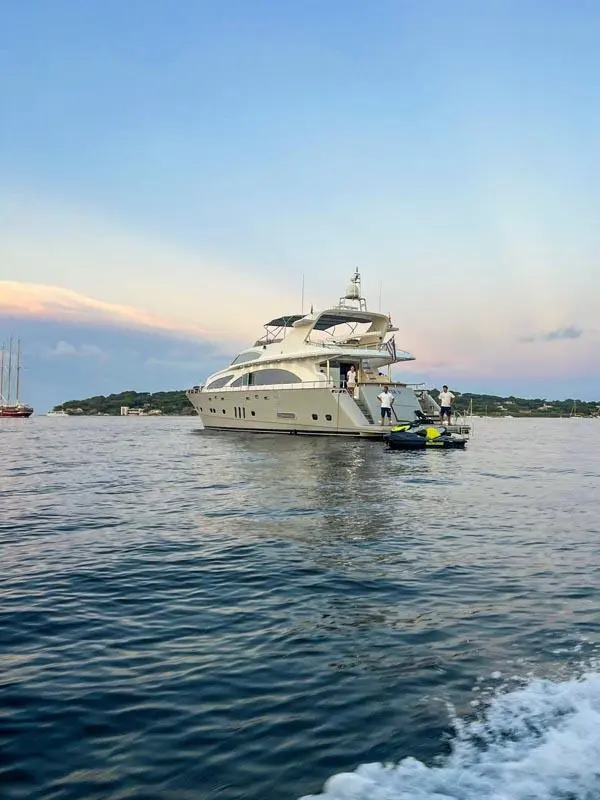 Seven You 2007 Motor Yacht Elegan | Giant 28 Yacht For Sale in Barcelona ES-B Seven You 2007 Motor Yacht Elegan | Giant 28 Yacht For Sale in Barcelona ES-B
