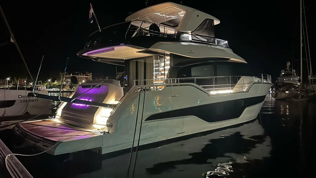  2024 Cranchi 67 FLY Yacht For Sale in Rimini 
