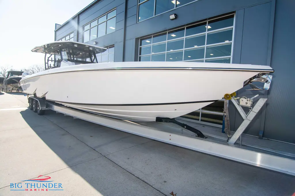 2023 H44Z Yacht For Sale in Lake Ozark MO 2023 H44Z Yacht For Sale in Lake Ozark MO