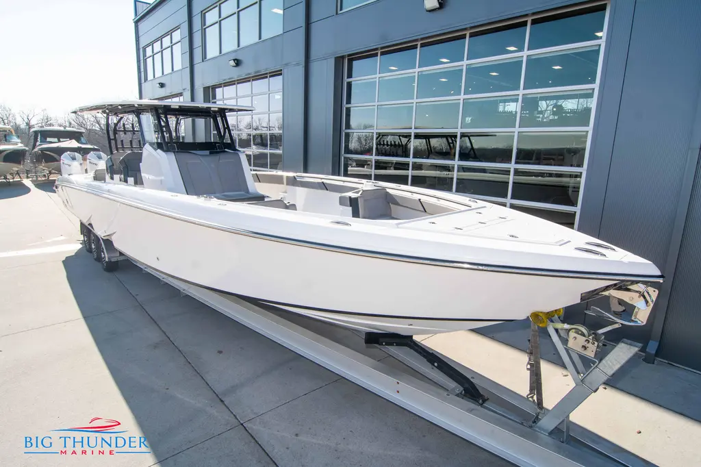 2023 H44Z Yacht For Sale in Lake Ozark MO 2023 H44Z Yacht For Sale in Lake Ozark MO