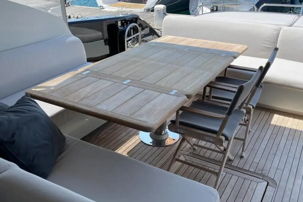 2010 Sunseeker Predator 74 Yacht For Sale in İSTANBUL 2010 Sunseeker Predator 74 Yacht For Sale in İSTANBUL