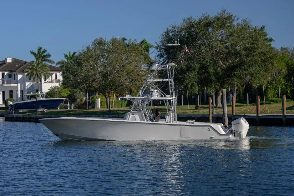 2022 SeaVee 390Z Yacht For Sale in Coral Gables FL 2022 SeaVee 390Z Yacht For Sale in Coral Gables FL