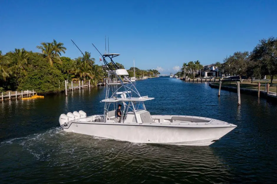 2022 SeaVee 390Z Yacht For Sale in Coral Gables FL 2022 SeaVee 390Z Yacht For Sale in Coral Gables FL