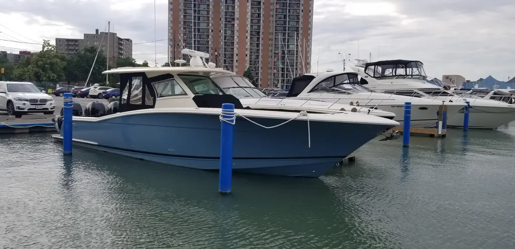 2018 Scout 380 LXF Yacht For Sale in Chatham ON 2018 Scout 380 LXF Yacht For Sale in Chatham ON