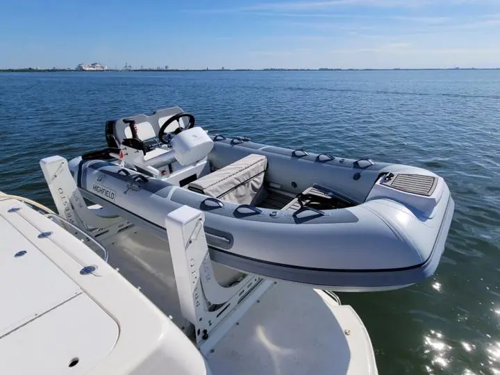 2006 Sea Ray 52 Sedan Bridge Yacht For Sale in Merritt Island FL 2006 Sea Ray 52 Sedan Bridge Yacht For Sale in Merritt Island FL