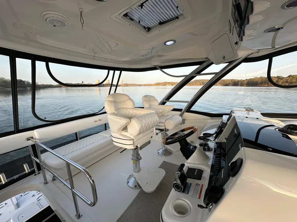 2006 Sea Ray 58 Sedan Bridge Yacht For Sale in Chattanooga TN 2006 Sea Ray 58 Sedan Bridge Yacht For Sale in Chattanooga TN