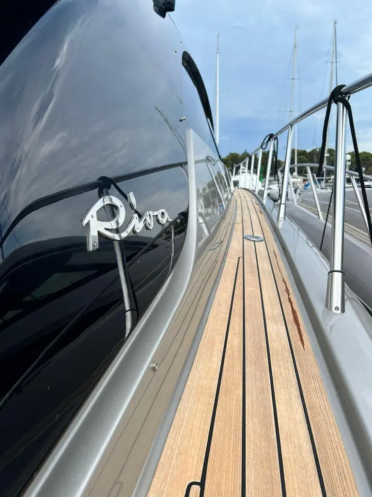 2010 Riva 63' Vertigo Yacht For Sale in Tirreno 2010 Riva 63' Vertigo Yacht For Sale in Tirreno