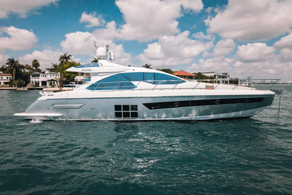 LOW HOURS! 2017 Azimut 55S Yacht For Sale in Miami Beach FL LOW HOURS! 2017 Azimut 55S Yacht For Sale in Miami Beach FL