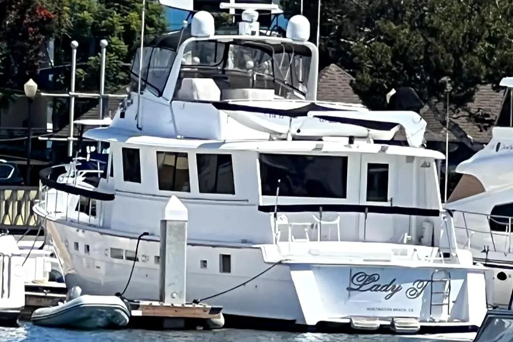 Lady T 1986 Hatteras 70 Cockpit Motor Yacht Yacht For Sale in Marina Del Rey CA Lady T 1986 Hatteras 70 Cockpit Motor Yacht Yacht For Sale in Marina Del Rey CA