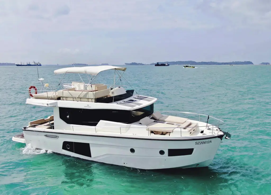 Oliva 2016 Cranchi ECO TRAWLER 43 LONG DISTANCE Yacht For Sale in Singapore Oliva 2016 Cranchi ECO TRAWLER 43 LONG DISTANCE Yacht For Sale in Singapore