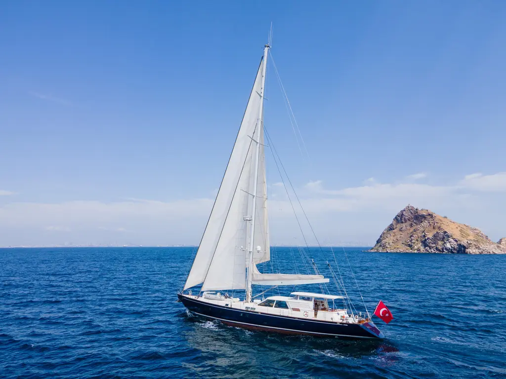 2001 Royal Denship 110 Sloop Yacht For Sale in SOUTHERN 2001 Royal Denship 110 Sloop Yacht For Sale in SOUTHERN