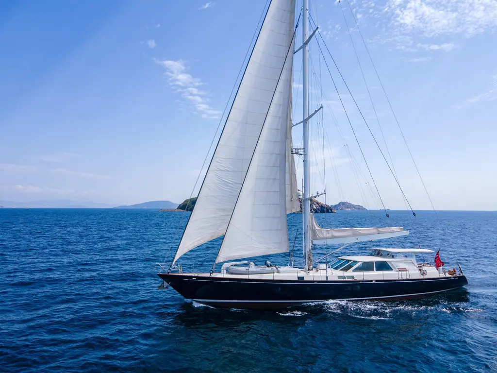 2001 Royal Denship 110 Sloop Yacht For Sale in SOUTHERN 2001 Royal Denship 110 Sloop Yacht For Sale in SOUTHERN