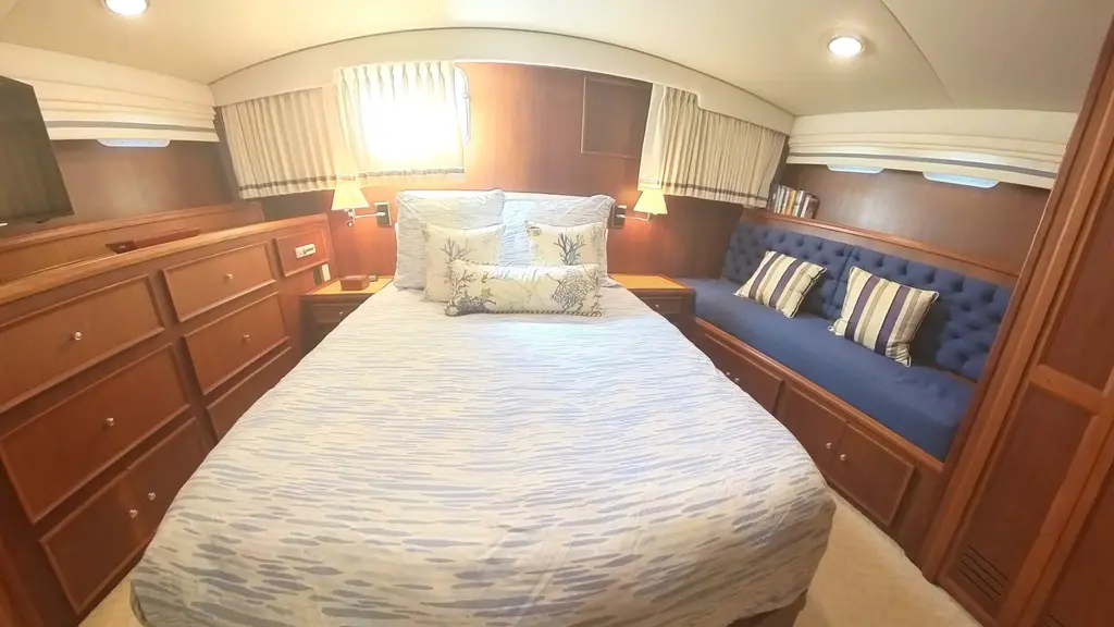 Carry On 1982 Hatteras 65 Long Range Cruiser Yacht For Sale in Key Biscayne FL Carry On 1982 Hatteras 65 Long Range Cruiser Yacht For Sale in Key Biscayne FL