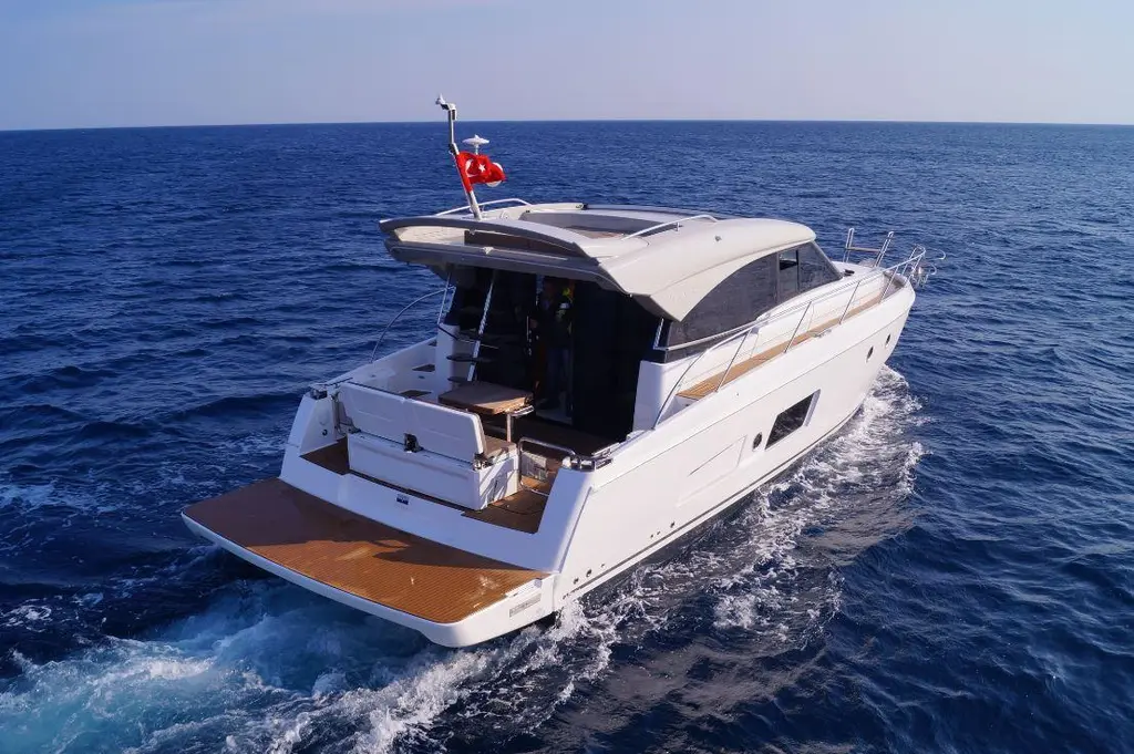 VOYAGER 2020 Bavaria Virtess 420 Coupe Yacht For Sale in CAGLIARI IT-CA VOYAGER 2020 Bavaria Virtess 420 Coupe Yacht For Sale in CAGLIARI IT-CA