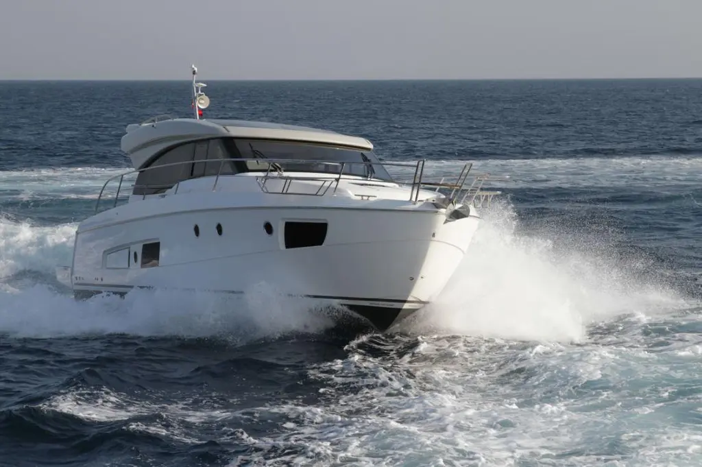 VOYAGER 2020 Bavaria Virtess 420 Coupe Yacht For Sale in CAGLIARI IT-CA VOYAGER 2020 Bavaria Virtess 420 Coupe Yacht For Sale in CAGLIARI IT-CA