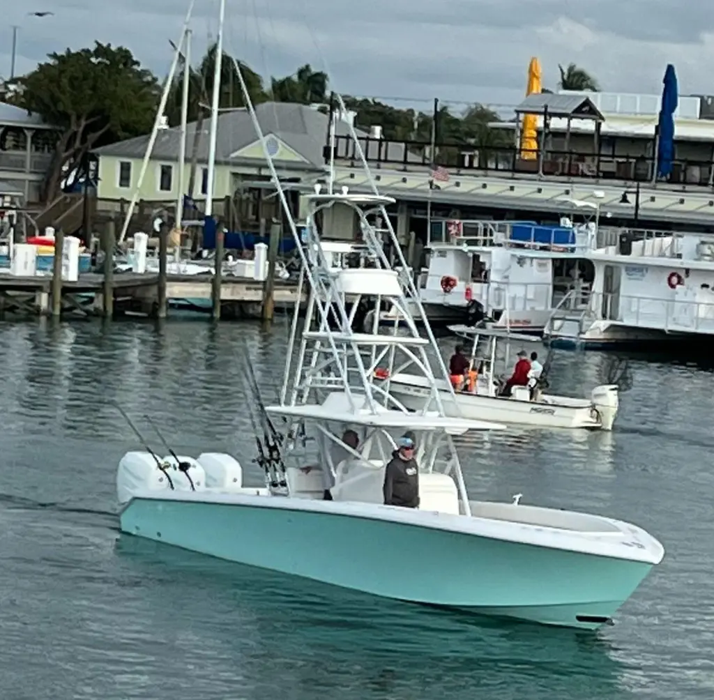 LION'S SHARE 2016 Bahama 2021 Verado 400s Yacht For Sale in Stuart FL LION'S SHARE 2016 Bahama 2021 Verado 400s Yacht For Sale in Stuart FL