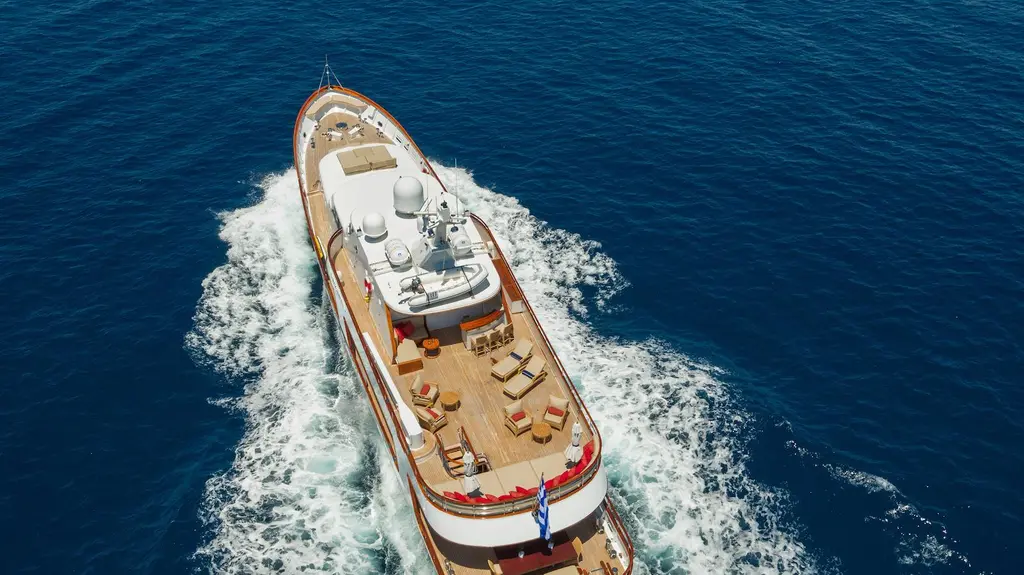 PARVATI 1979 CRN Displacement Yacht For Sale in Athenes PARVATI 1979 CRN Displacement Yacht For Sale in Athenes
